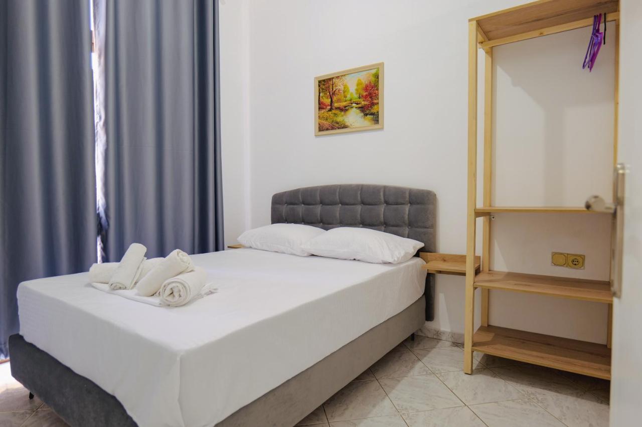 Hotel Casamia Sarandë Esterno foto