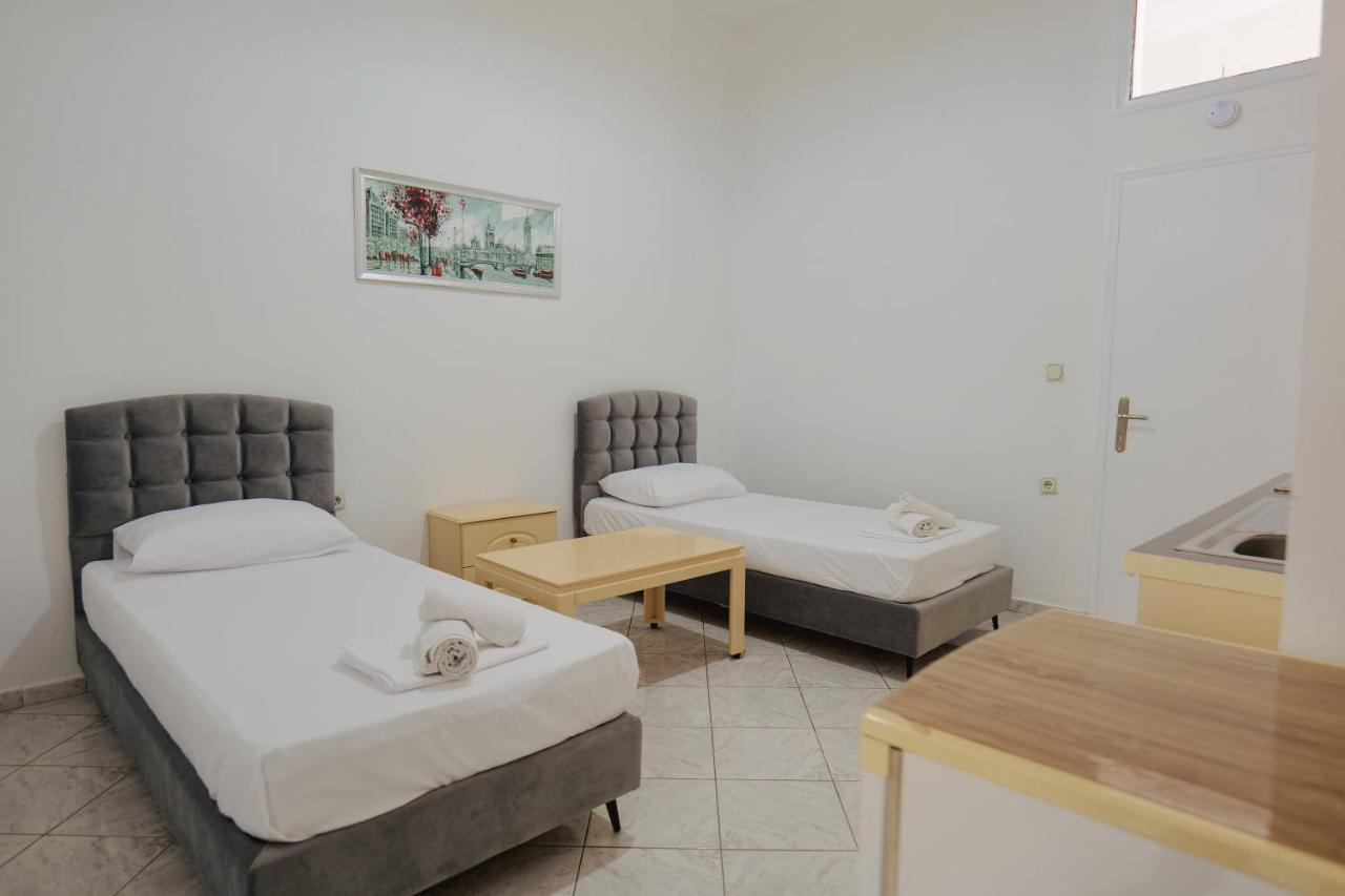 Hotel Casamia Sarandë Esterno foto