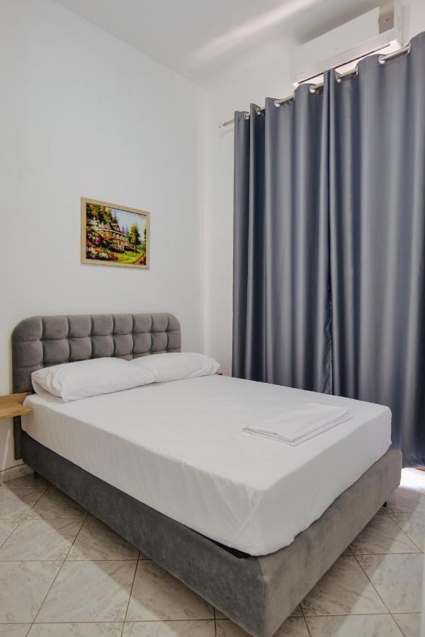 Hotel Casamia Sarandë Esterno foto